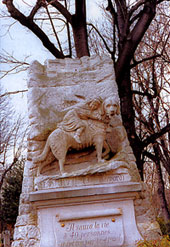 Памятник сенбкрнару Бэрри